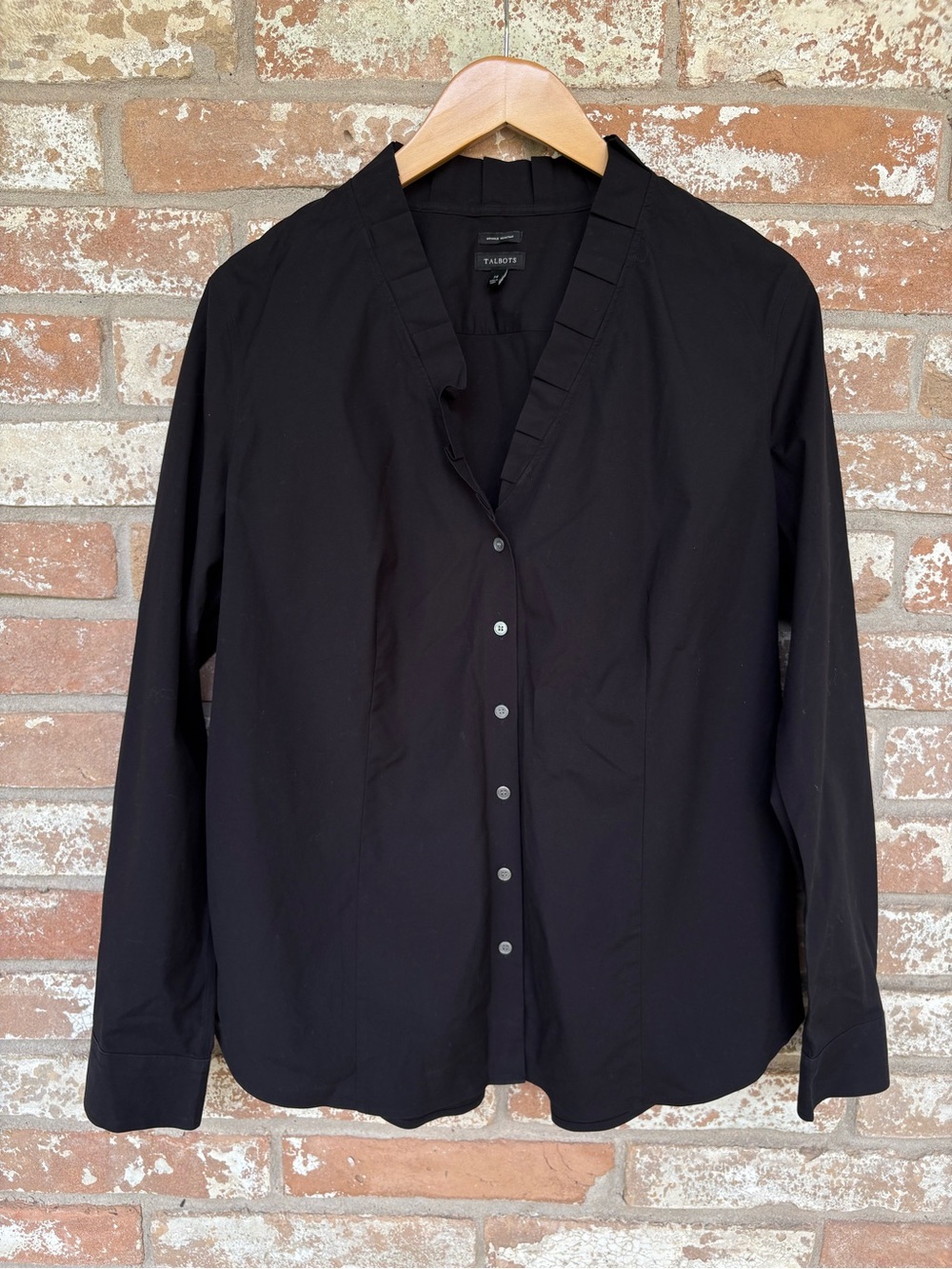 Talbots Women Long Sleeve Button Down Wrinkle Resistant Shirt Sz 14